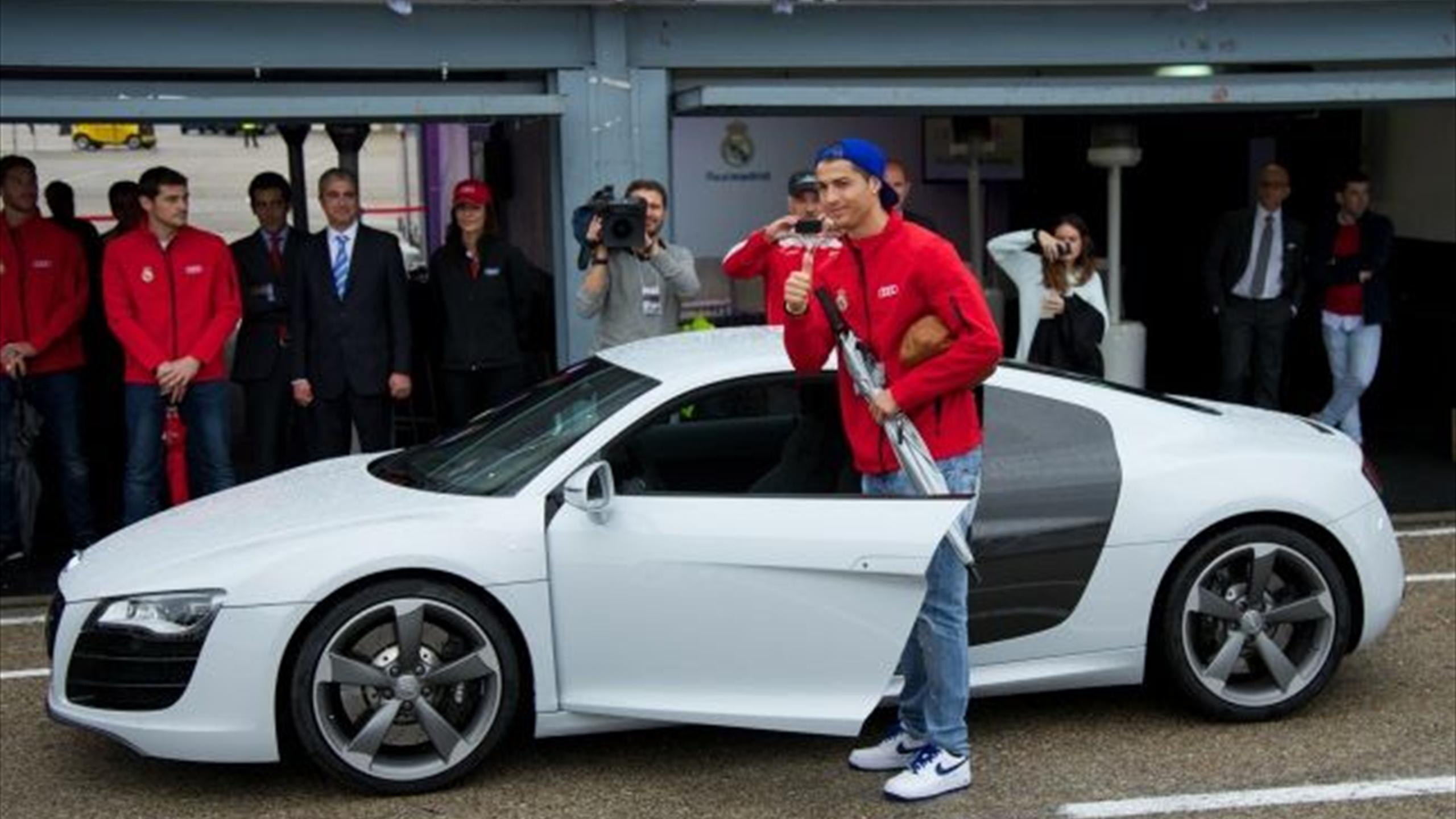 Audi r8 криштиану роналду Audi r8 криштиану роналду